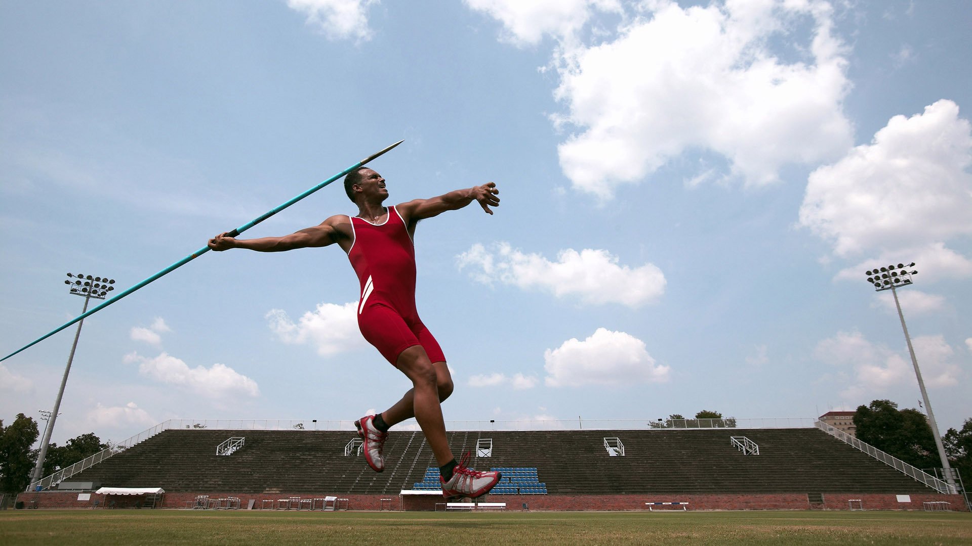 桑巴冷雨夜，当姆巴佩的统治力刺穿南美足球的旧梦